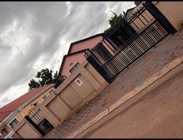3 BEDROOM HOUSE FOR SALE IN SOSHANGUVE XX